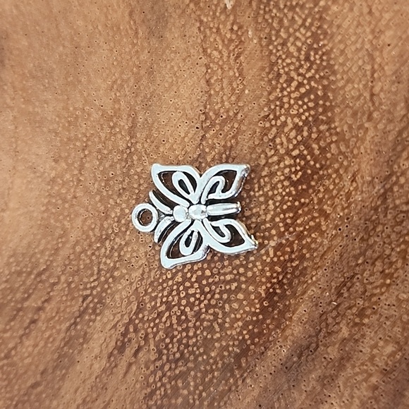 CELLPHONE ACCESSORIES/ NWOT - Picture 8 of 8